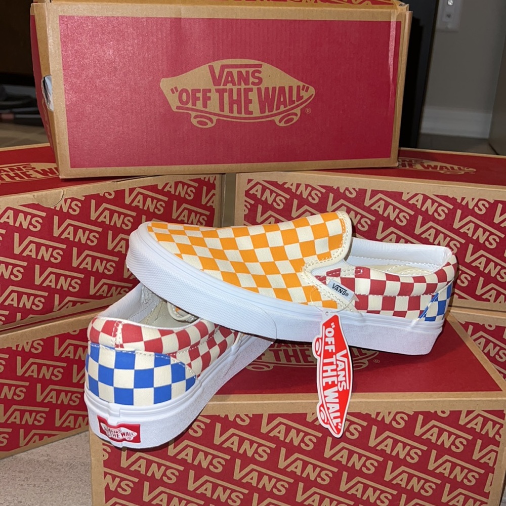 COPY - 🔥 VANS CLASSIC SLIP ON CHECKERBOARD MULTI/ TRUE WHITE SLIP ON SHOES NWT - Picture 1 of 9